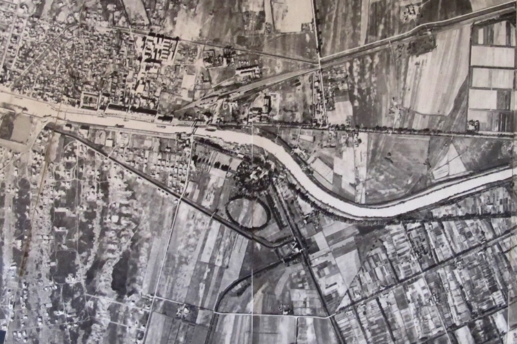 Dettaglio della locandina: immagine storica della foce del Tevere Dettaglio della locandina: immagine storica della foce del Tevere