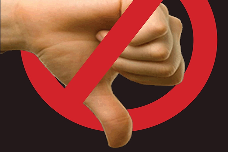 Pollice verso Nmo propheta in patria