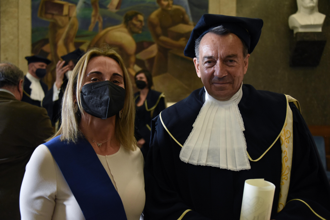 Maurer con Erika Borghesi, consigliere comunale Maurer con Erika Borghesi, consigliere comunale