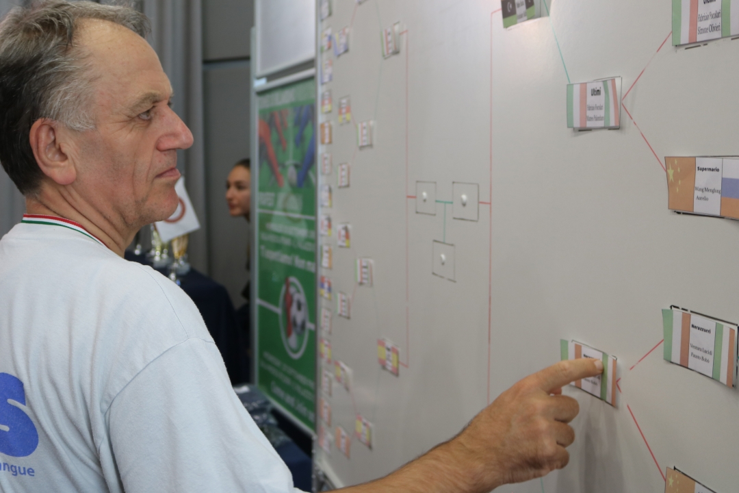Torneo di biliardino alla Stranieri Torneo di biliardino alla Stranieri