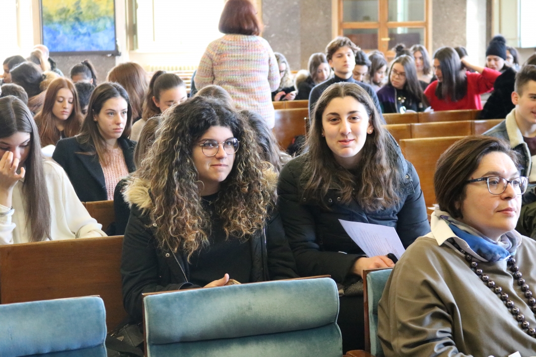 studenti delle superiori in Aula Magna studenti delle superiori in Aula Magna