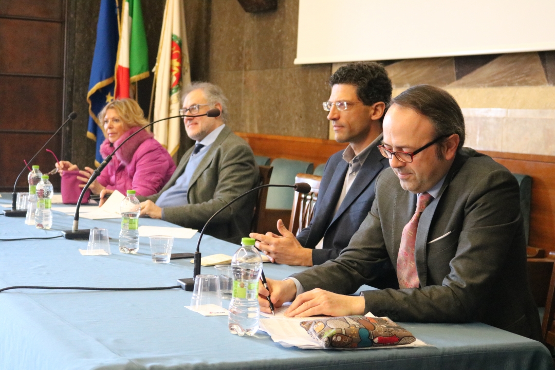 Docenti che illustrano i corsi Docenti che illustrano i corsi