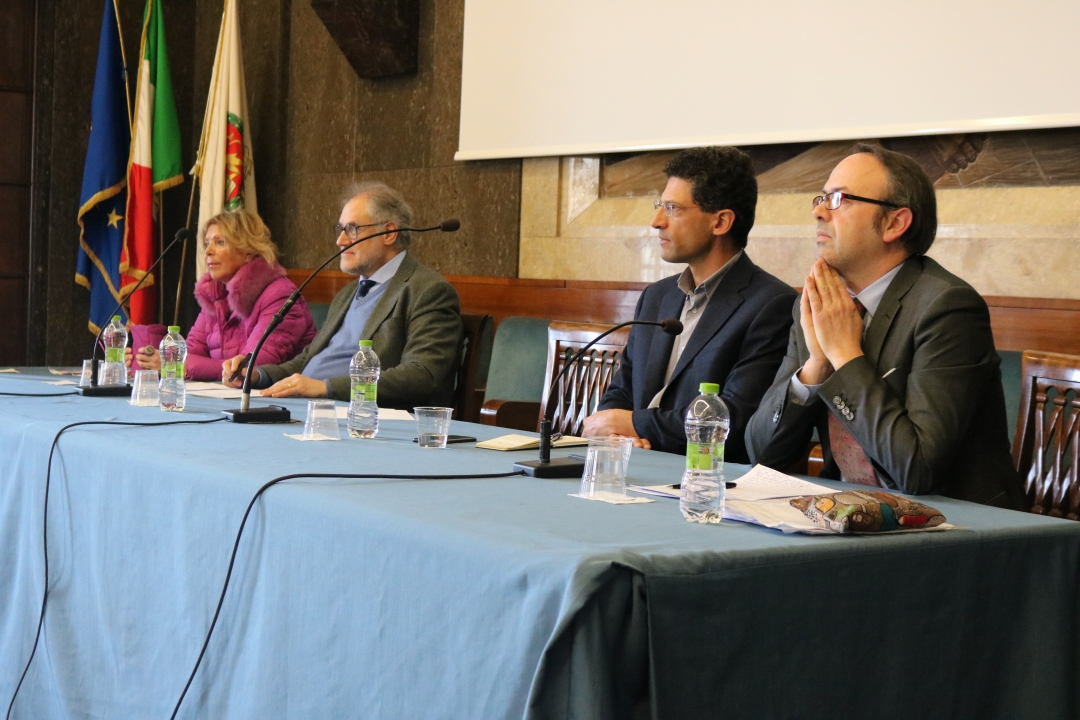 Docenti che illustrano i corsi Docenti che illustrano i corsi